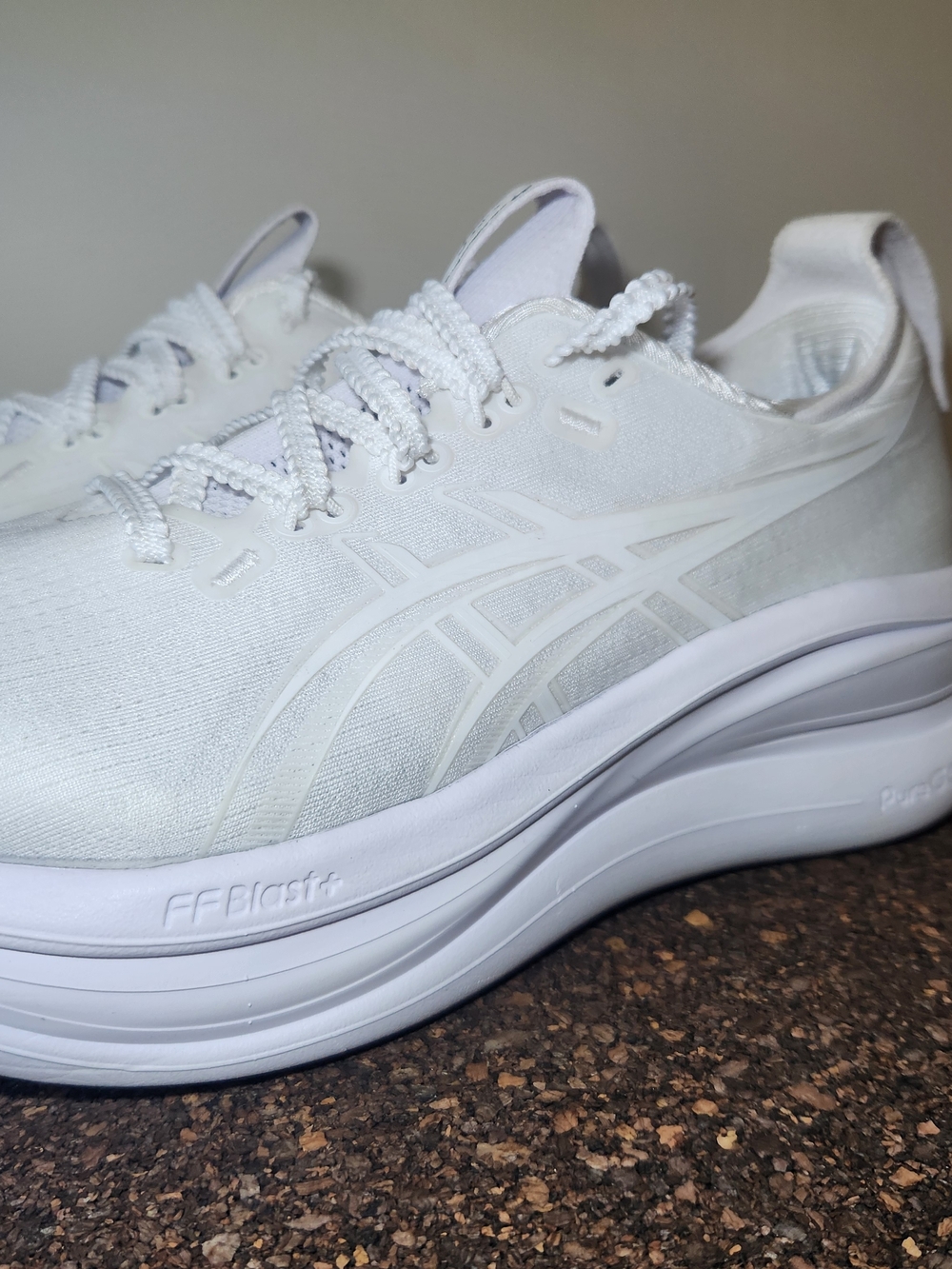 ASICS Gel Nimbus 28 Running Shoes Womens Size 7 Wide - Picture 4 of 11